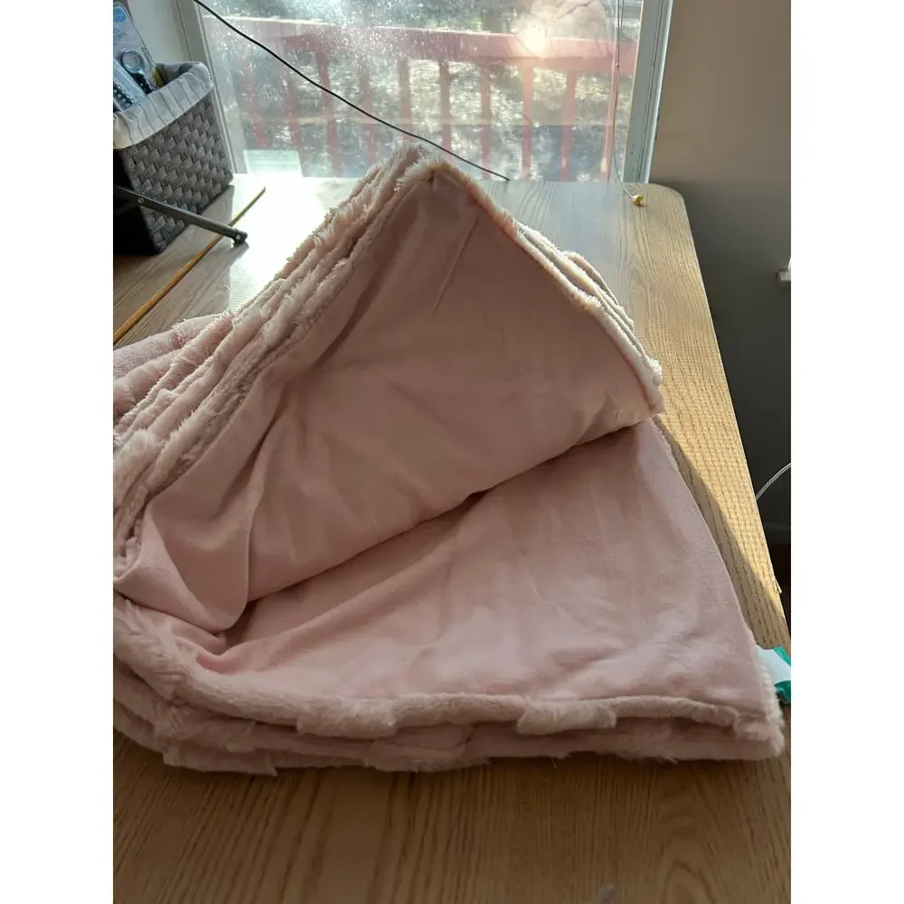 New Pillowfort Plush Minky Fleece Throw Blanket Light Pink size 50”x60”